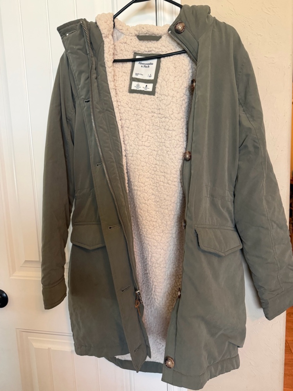 Abercrombie & Fitch Olive Green Trench Coat with Cream Sherpa Lining